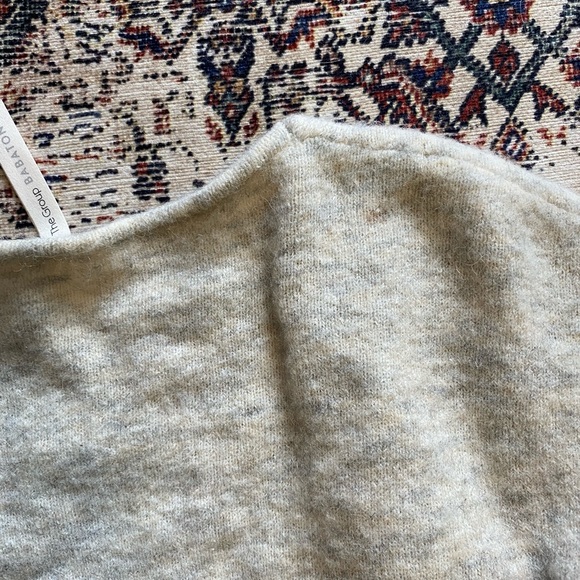 Babaton Bandini Sweater - Picture 5 of 6